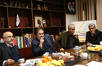 بازدید علی مرادخانی از دبیرخانه تجسمی فجر